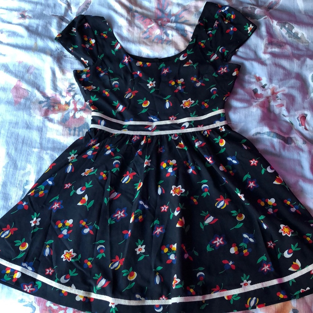 Urban Outfitters sundress - Picture 1 of 5